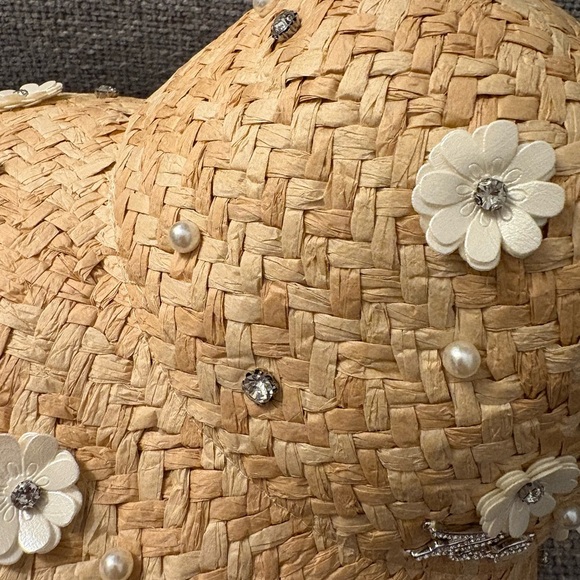 BNWT Karl Lagerfeld Paris Embellished Hat – One Size - Picture 2 of 9